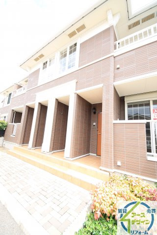 ドゥー・ビエント弐番館のエントランス