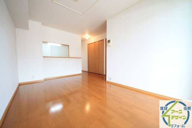 ドゥー・ビエント弐番館の居間・リビング|※類似部屋