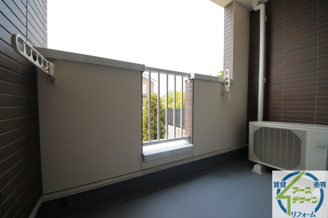 ドゥー・ビエント弐番館のバルコニー|※類似部屋