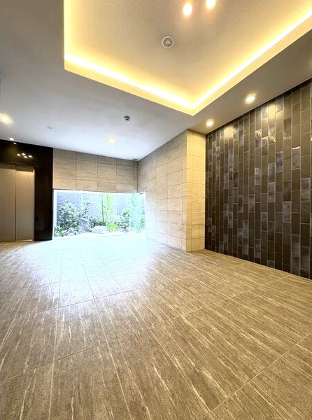 パルティール笠寺のロビー