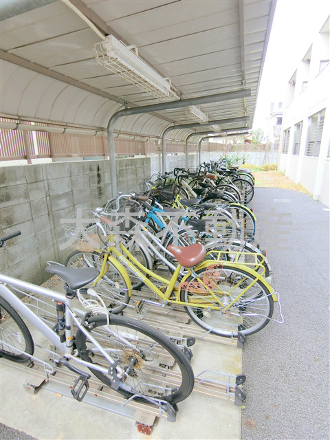 FORTISフォルティス大森のその他共用部分|屋根付き駐輪場　
