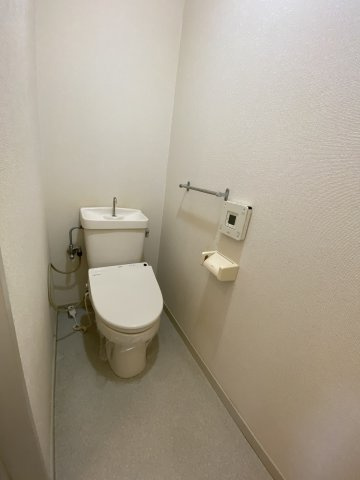 エレガンス山口のトイレ|シンプルで使いやすいトイレです