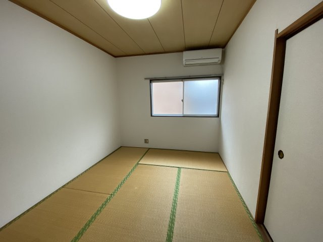 エレガンス山口の和室|和室ならではの温かな和の空間で寛ぎの時間を過ごせます