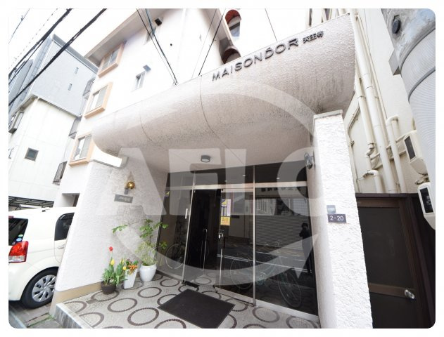 メゾンドール天王寺　天王寺小学校のエントランス|メゾンドール天王寺　エントランス