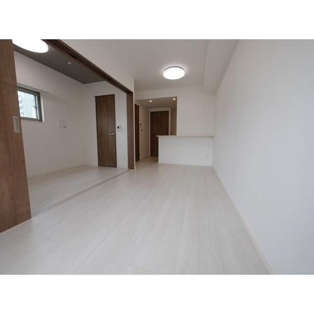 エスタート三ノ輪の居間・リビング