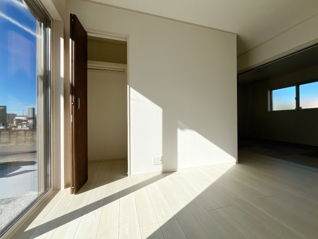 熊谷市新堀新田 新築戸建　全２棟の居間・リビング|リビング収納