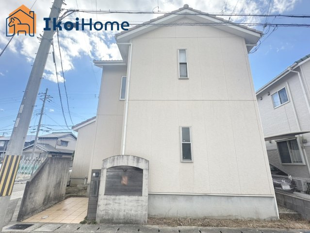 神戸市西区玉津町今津　中古戸建の駐車場|●年中無休：当日予約可●食洗機やIHクッキングヒーター完備で家事も楽になります！