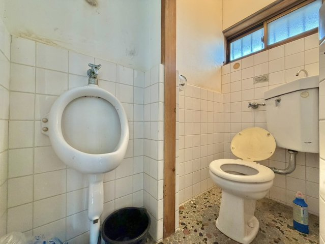 鉾田市飯島中古物件のトイレ
