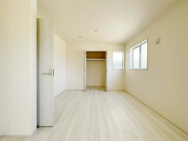 新築戸建・新築建売　桐生市相生町1丁目　桜木小・桜木中の洋室|家族構成が変わってもう一部屋欲しい！そんな場合は間仕切り対応で2部屋に変更も可能です！