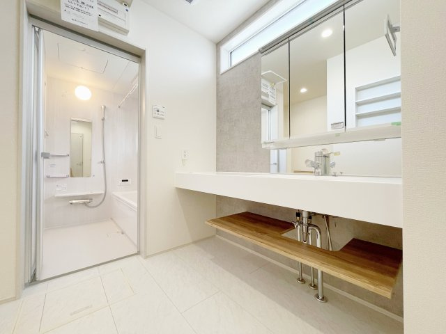 新築戸建・新築建売　桐生市相生町1丁目　桜木小・桜木中の独立洗面台|おしゃれな造作洗面台付き洗面脱衣所！
