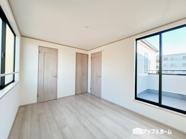 【新築住宅】さいたま市中央区新中里 全10棟の洋室|居室は全室収納あり！たっぷりある収納活用でお部屋もキレイを保てます♪