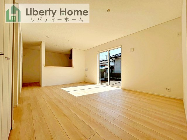 ひたちなか市高野第7　新築戸建の居間・リビング
