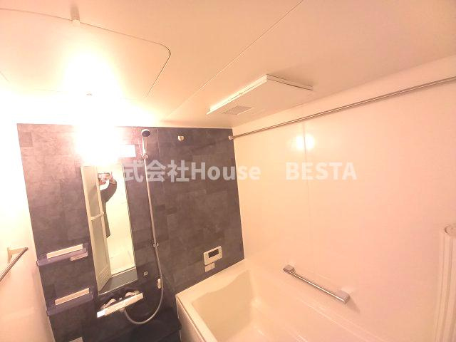 エルフォルク新神戸の浴室