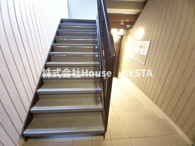 エルフォルク新神戸のロビー