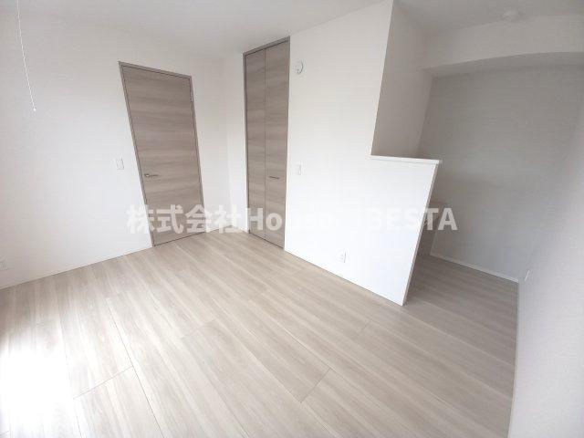 エルフォルク新神戸の洋室