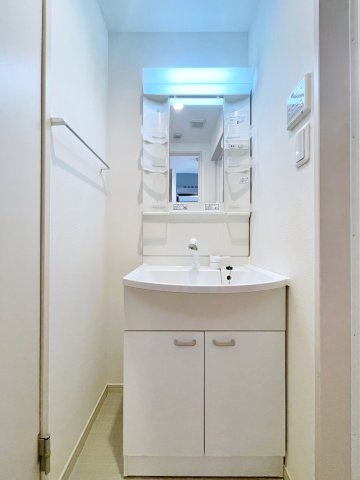 リブリ・金山の洗面所