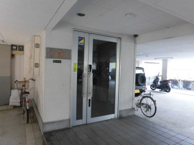 【エントランス】 | ヘルメス２ | 建物のエントランスです