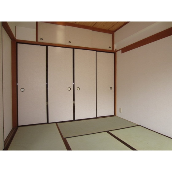 ソレアードまつばの和室