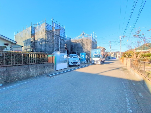 【新築】鶴ヶ島市羽折町新築住宅 全４棟 4号棟の前面道路含む現地写真|前面道路含む現地写真です