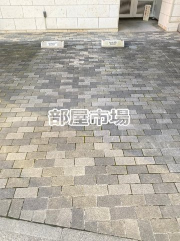 AXAS門前仲町の駐車場