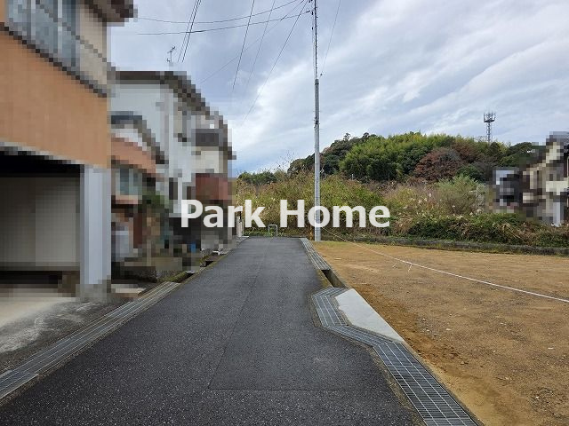 高知市神田 -建築条件付き-売土地の前面道路含む現地写真