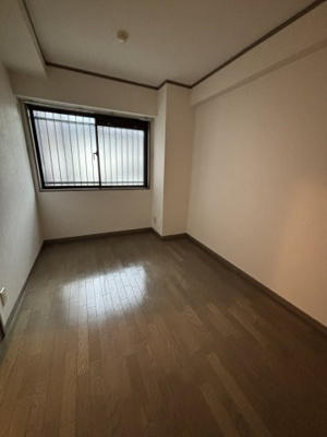 【洋室】 | サンバリー・アツ・カワカツ