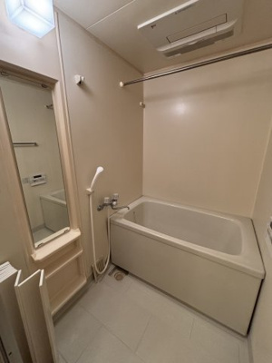 【浴室】 | サンバリー・アツ・カワカツ