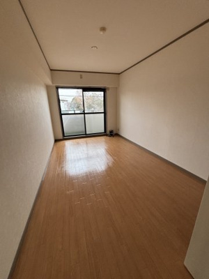 【洋室】 | サンバリー・アツ・カワカツ