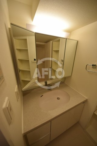 クロスレジデンス大阪新町　堀江小学校区の独立洗面台|ベルファース大阪新町　独立洗面化粧台