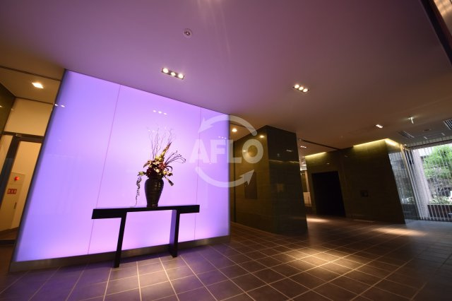 クロスレジデンス大阪新町　堀江小学校区のロビー|ベルファース大阪新町　ロビー