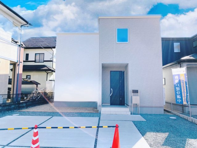 リーブルガーデン／東区長嶺西第二／３号棟の外観
