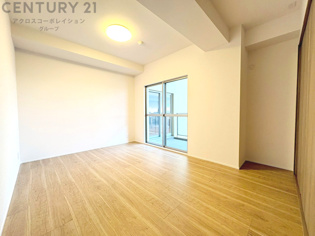 創造性や成長を促す遊びの空間を提供。学習や趣味に集中できる環境を整えます。個別のプライベートスペースは自己表現と自立心を育み、心地よい睡眠環境を整えリラックスできる場所を提供。