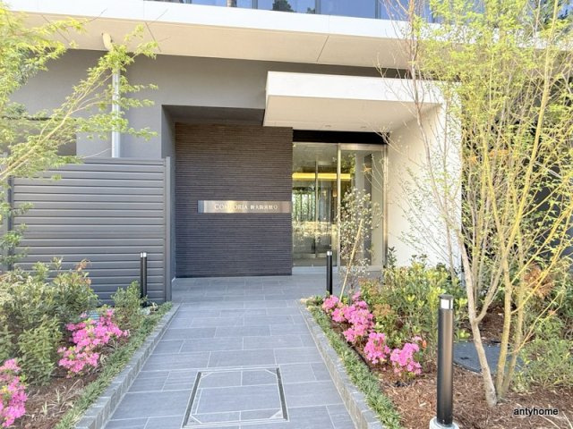 コンフォリア新大阪宮原Q　仲介手数料無料のエントランス