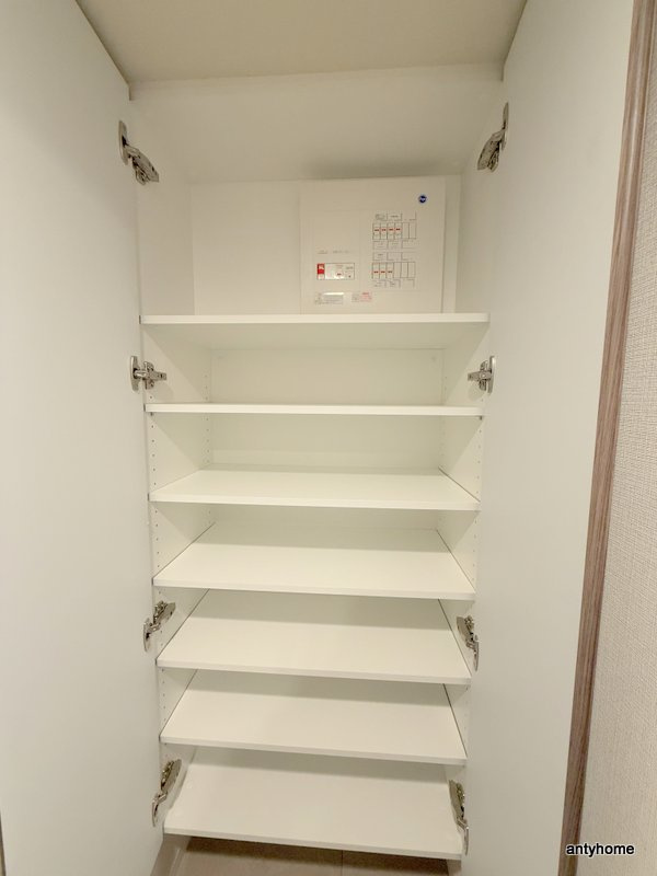 コンフォリア新大阪宮原Q　仲介手数料無料の収納