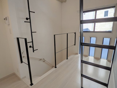 【居間・リビング】 | モダンアパートメント文京音羽 | 江戸川橋の賃貸物件。
「モダンアパートメント文京音羽」のことなら(株)メイワ・エステートへお任せください