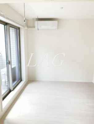 【居間・リビング】 | リビエール水神 | 洋室のお部屋です。