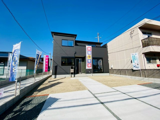 リーブルガーデン／東区長嶺西第二／５号棟の駐車場