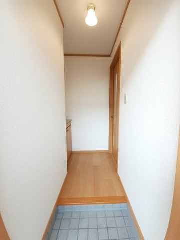 キャプリコートＢの玄関