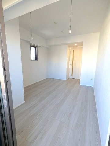 LUMIEC un KITAUENOの内装|角部屋２面採光、取り外し可能な室内物干し設備付き、インターネット無料