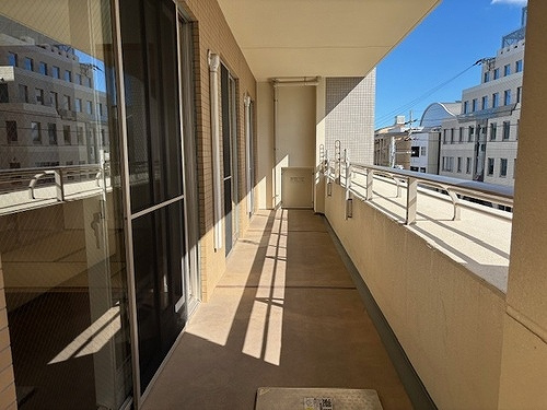 アルファガーデン城山公園のバルコニー