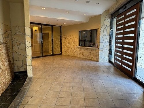 アルファガーデン城山公園のエントランス|エントランスホール