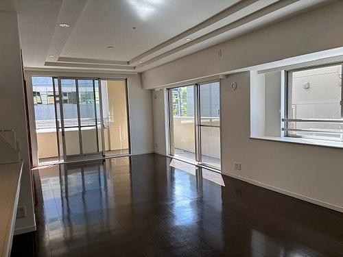 アルファガーデン城山公園の居間・リビング|リビングダイニング