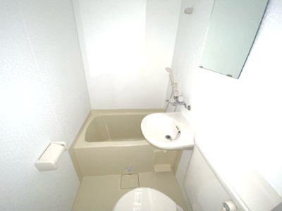 【洗面所】 | 東洋マンション | 千駄木の賃貸物件。
「東洋マンション」のことなら(株)メイワ・エステートへお任せください。