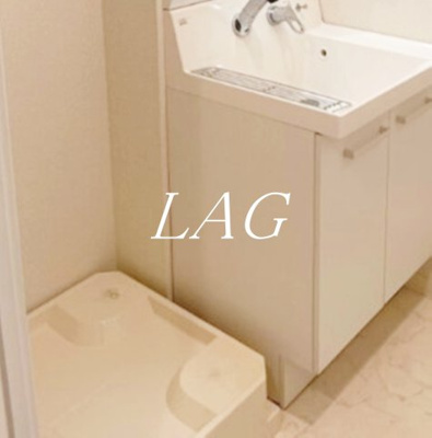 【設備】 | b'CASA東日暮里 | 室内洗濯機置場になります。