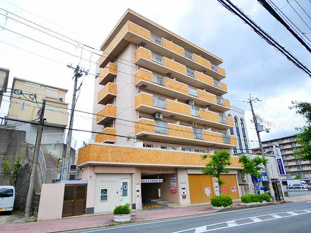 グランドハイツあづまの外観