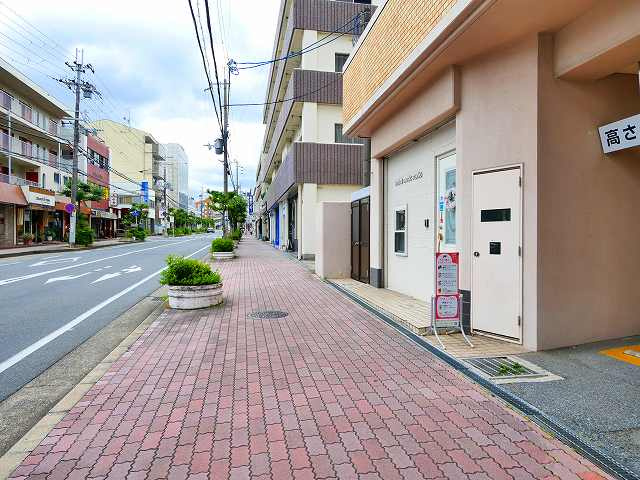 グランドハイツあづまの周辺