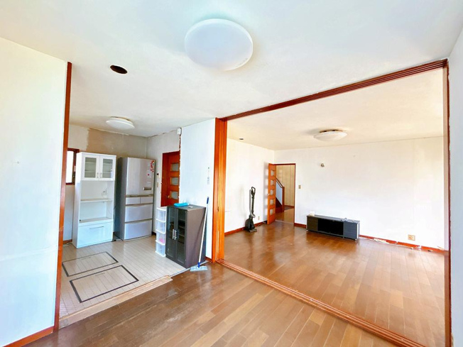 【居間・リビング】 | 阿見町中央５丁目　中古戸建