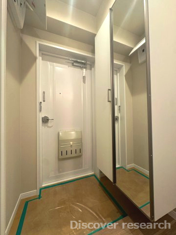 狛江マンションの玄関