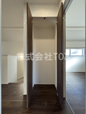 【収納】 | BLOOMING MAISON府中市押立町4号棟 . | 2階廊下収納