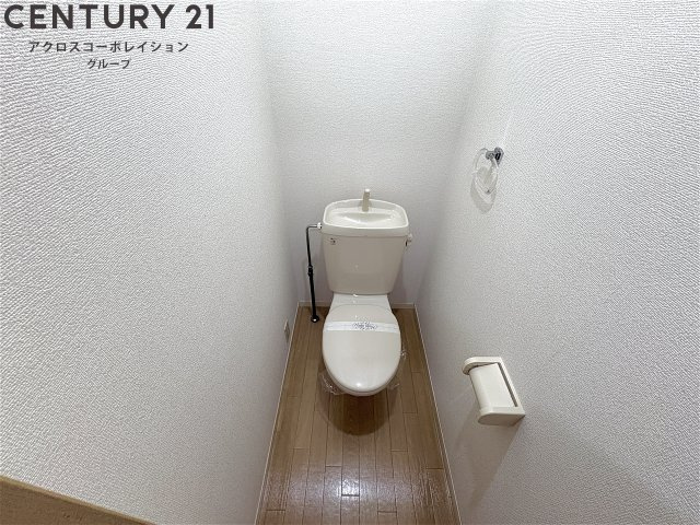 ゆったり落ち着けるトイレです♪